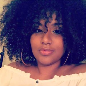 Meet your Posher, Elizabeth